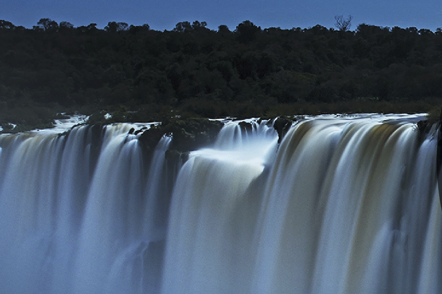 世界遺産VR・南米のイグアスの滝